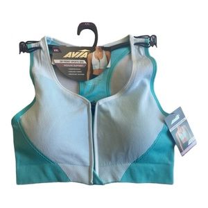AVIA Plus Size Zip Front Sports Bra
Size XXL
Medium‎ Sport
